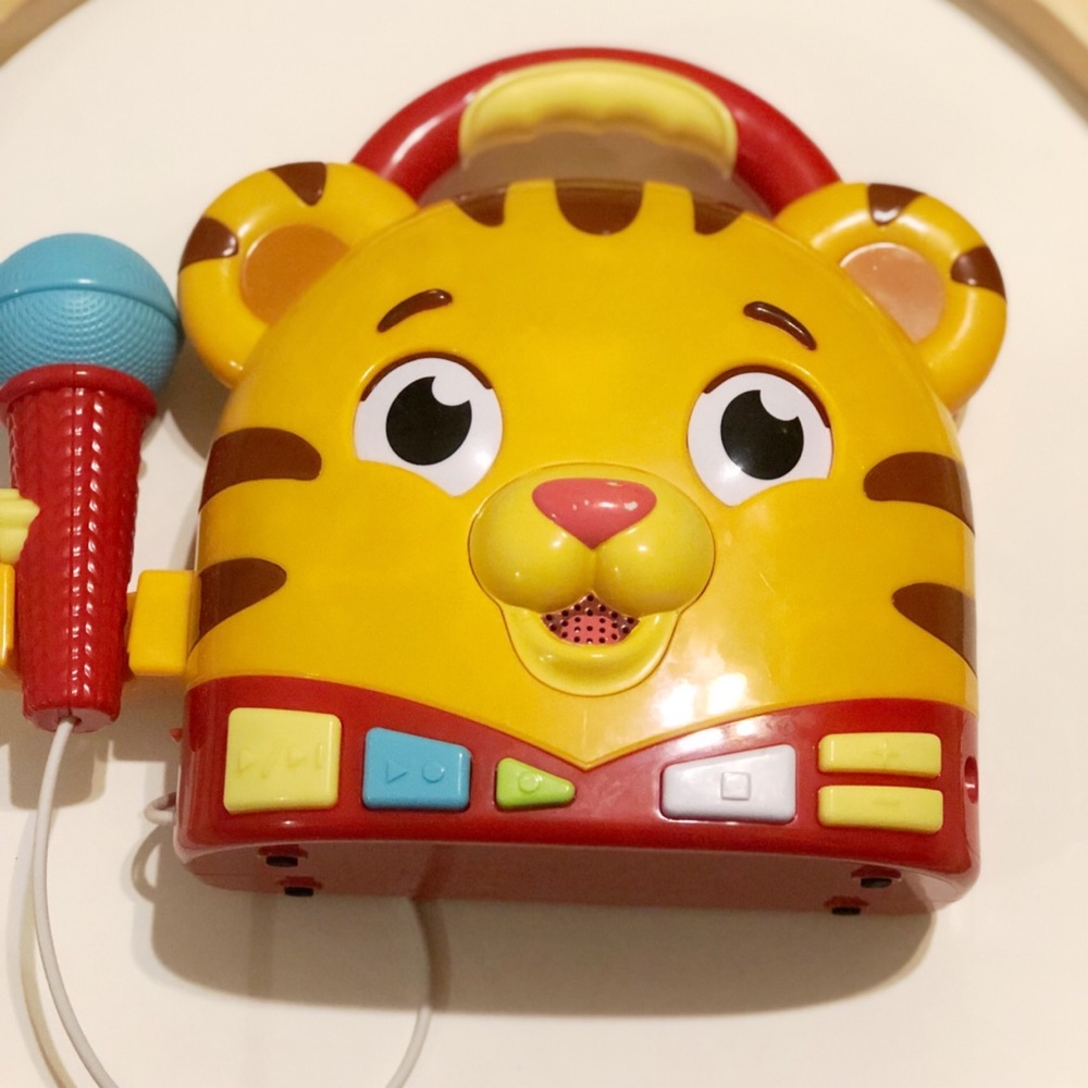 Daniel Tiger Sing Along